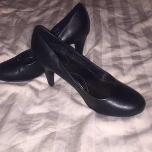 Black merona heels